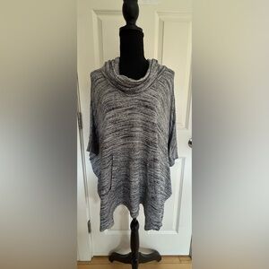 Splendid grey cowl neck kangaroo pocket oversized knit sweater poncho women L